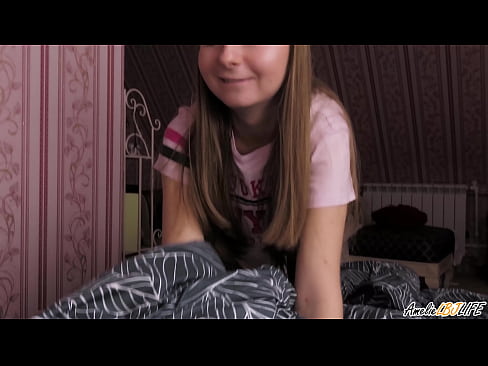 ❤️ Blondie duboko siše svoju drugu prijateljicu i dobiva spermu u usta ️ Porno video u pornografiji bs.assistirhentai.ru ﹏