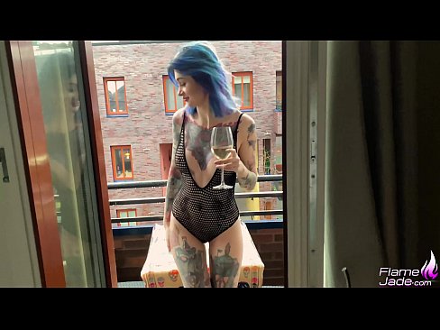 ❤️ Sjajna djevojka sisa gutljajem i strastveno jebe pod otvorenim nebom ️ Porno video u pornografiji bs.assistirhentai.ru ﹏